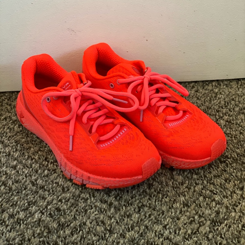 Under Armour Hovr Machina size 8